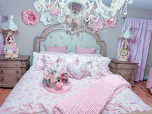 Load image into Gallery viewer, Pink Chunky Throw Blanket
