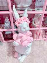 Load image into Gallery viewer, Cupcakes Bunny