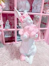 Load image into Gallery viewer, Cupcakes Bunny