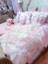Load image into Gallery viewer, Princess Vintage Bedding Set

